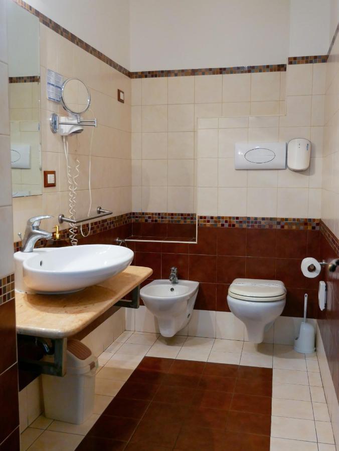 Bed and Breakfast My Friend Antonia Barcellona Pozzo di Gotto Exterior foto